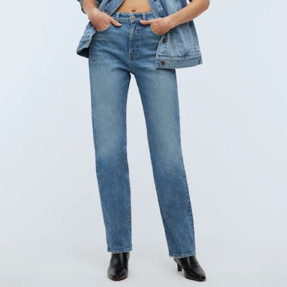 The Tall '90s Straight Jean in Rondell Wash: Crease Edition